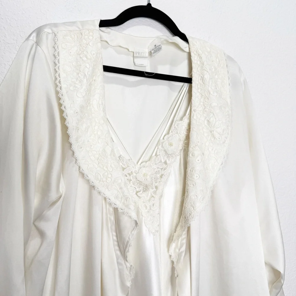 Delicates Cream Chemise and Robe Set - Picture 10 of 16